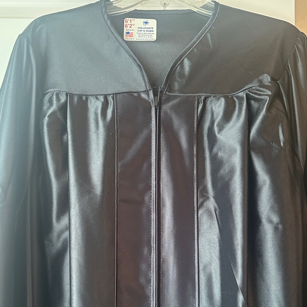 Classic Commencement Graduation Gown